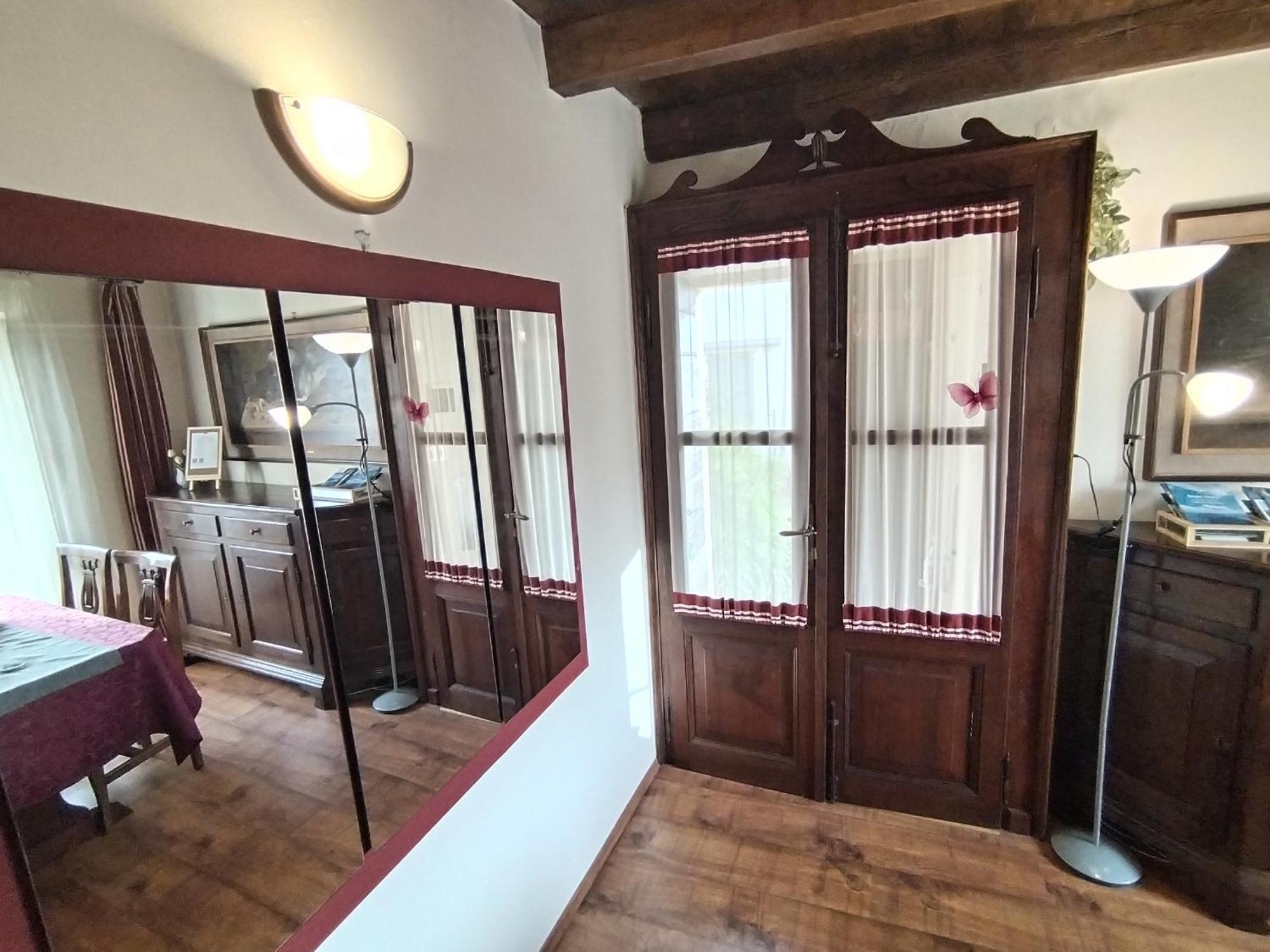 Little Country House Bellano Bagian luar foto